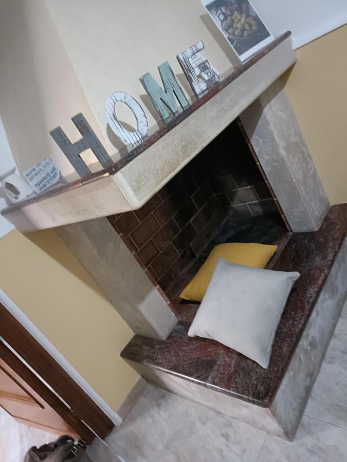 Casa Vacanze Campi Salentina Buitenkant foto