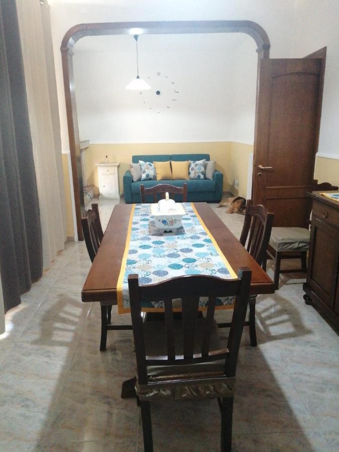 Casa Vacanze Campi Salentina Buitenkant foto